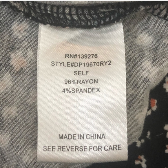 Daniel Rainn Black Top Tiny Flower Print Ruffle Accent Size PS - Picture 5 of 8